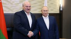 VIDEO: Děsivý pohled na Putinovu ruku. Naznačuje, jak vážný je jeho stav