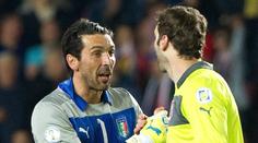 Gólman Arsenalu jde do Juve! Co to znamená pro Čecha a Buffona?