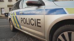 Policie pátrala po 18leté dívce. Podařilo se ji najít v zahraničí, je v pořádku
