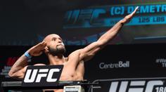 Elliott byl blízko k šokování světa, "Mighty Mouse" však úvodní bouři překonal