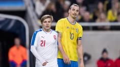 Zlatan se smál Frýdkovi! Měřil asi metr, prohlásil o záložníkovi Švéd