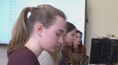 Studentka Lucka ohromila Evropu. V překladatelské soutěži porazila 7 000 soupeřů