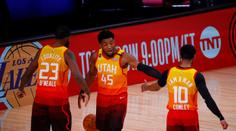 Fantastické výkony, Mitchell opět přes 50 bodů, Dončič předvedl skvělé triple double