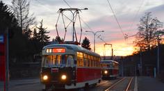 Retro tramvaje se po 65 letech vrací do Prahy. Budou jezdit v běžném provozu