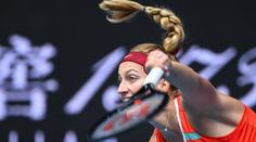 Kvitová na Australian Open schytala debakl, Macháč postupuje