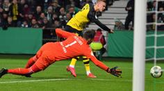 Pavlenka vzal gólové bestii radost! Brémy postoupily přes Dortmund