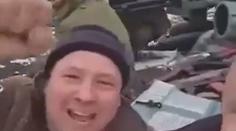 VIDEO: Ukrajinci ukořistili ruský tank. Nyní se baví jízdou po poli