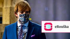 Vojtěch uvedl eRoušku 2.0. Uživatele varuje, když se setkají s nakaženými