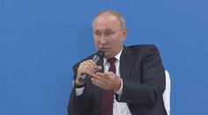 Bariéra lží se Putinovi hroutí a on to nezvládá. Prozradil se při projevu