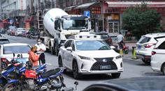 Už je to tady. Robotické taxíky vyrážejí do ulic, zbavují se řidičů i volantů