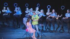 Žáci gymnázia nacvičili muzikál pro neslyšící. Ten vedl ke vzniku důležitého projektu