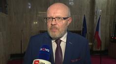 Válek chce zavést příplatky za kvalitnější služby ve zdravotnictví. Opozice je proti
