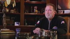 Schwarzenegger zveřejnil vzkaz vojákům i Putinovi: "Miluji ruský lid, řeknu pravdu."