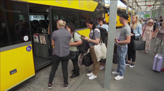 Zpoždění vlaku nebo autobusu: Kdy má cestující nárok na občerstvení