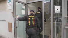 Policie pátrá po zloději telefonů. V Praze kradl už třikrát během jednoho měsíce