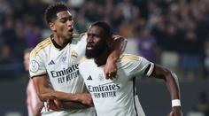 Úžasné madridské derby nabídlo osm gólů. Ve finále Superpoháru je Real