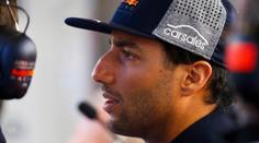 Bývalý závodník F1 boural na motorce, se zraněními skončil v nemocnici