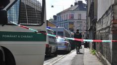 V paneláku našli mrtvou ženu! Policie zadržela tři podezřelé 