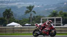 MotoGP bojuje s komplikací. Program odložila obří díra na trati