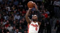 Fantastický Lillard nasázel 51 bodů a zamotal boj o play-off! Tatum řídil obrat