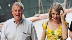 Otec Taylor Swiftové nebude v Austrálii obviněn z napadení