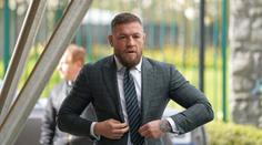 Další McGregorův průšvih. Žena ho u soudu obvinila ze znásilnění