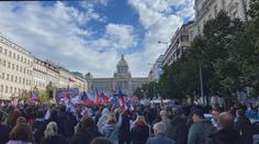 Protivládní demonstrace: Na Václavské náměstí v Praze přišly desítky tisíc lidí