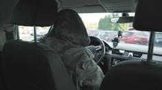 Muž šel do bytu zapojit internet. Mezitím mu zmizelo služební auto
