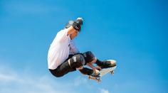 Na stará kolena nejtěžší zranění. Tony Hawk skončil se šrouby v noze