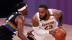 LeBronův triple double nestačil, Denver vybojoval první výhru