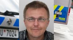 Zbyněk zmizel cestou na polikliniku! Policie hledá osádku červeného auta