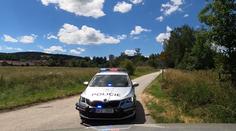 Policie zadržela mladíka, který usedl za volant bez řidičáku