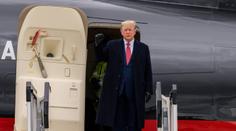 Trumpovo letadlo mířilo na volební mítink. Kvůli technickým problémům ho museli odklonit