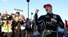 Newgarden porazil v Alabamě soupeře i nepříznivé počasí