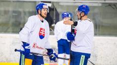 Tři hráči z NHL a zraněný kapitán. Čechy čekají na úvod MS oblíbení Slováci
