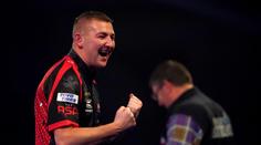 Gary Anderson končí na mistrovství světa! Stejně jako Sherrocková