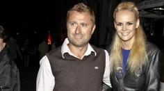 Dal jí svatbu k narozeninám! Bednář si vzal bývalou Miss Hadašovou