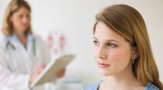 Chcete přehlásit dítě k lékaři pro dospělé? Do 18 let čekat nemusíte