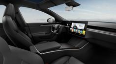 Tesla zase svolává statisíce aut. Tentokrát kvůli tomu, že "prdí a kokrhají"
