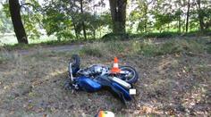 Tragická nehoda u Třeboně: Motorkář nepřežil náraz do stromu