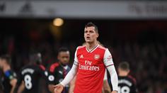 Zabijeme ti manželku! Kapitán Arsenalu čelí drsným výhrůžkám od fanoušků