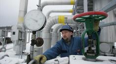 Zásobníky plynu jsou téměř plné, ale šetřit se musí dál. Expert vysvětlil proč