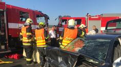 Auto vjelo přímo pod kamion, řidič (†61) na místě zemřel