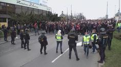 Pochod sparťanů do Edenu byl bez excesů. Fanoušci cestovali i metrem