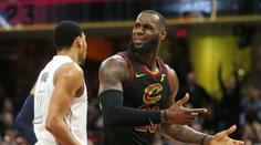 Cleveland zničil Detroit. LeBron nasázel 31 bodů za 28 minut!
