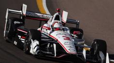 Castroneves ve Phoenixu doslova létal, překonal i rekord dráhy