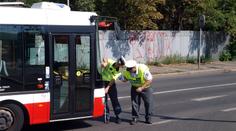 Na autobus ve Zlíně někdo střílel! Uvnitř byli lidé, útočníka hledají