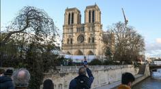 Trump se na první zahraniční cestu vydá do katedrály Notre-Dame