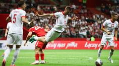 Simulant roku? Polský fotbalista terčem posměchu, jeho skok je virální
