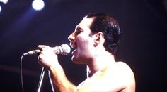 Vzpomínka na Freddieho Mercuryho. Podílel se na hitech kapely Queen